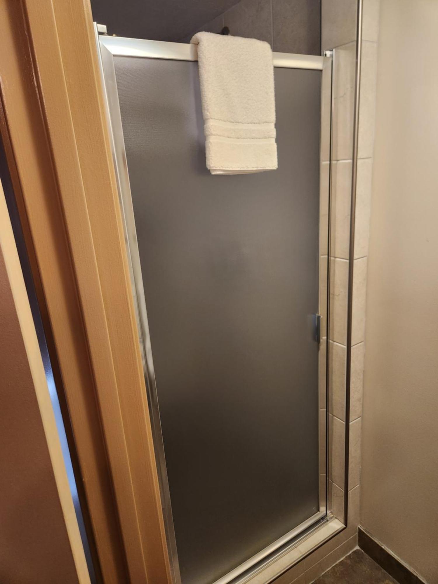 Waterton Lakes Lodge Resort מראה חיצוני תמונה