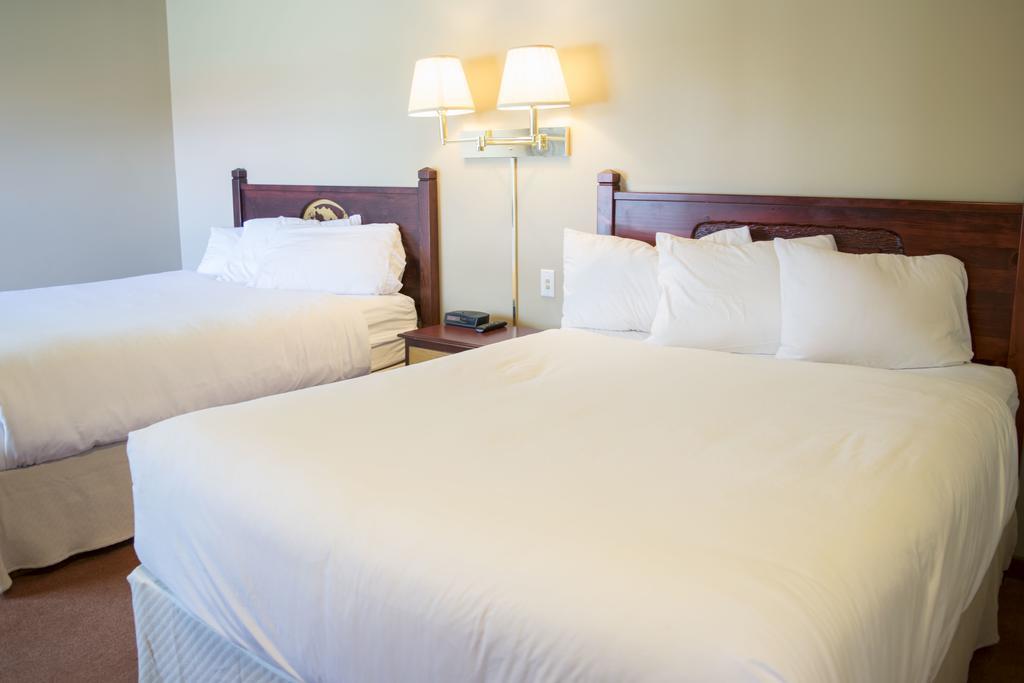 Waterton Lakes Lodge Resort מראה חיצוני תמונה