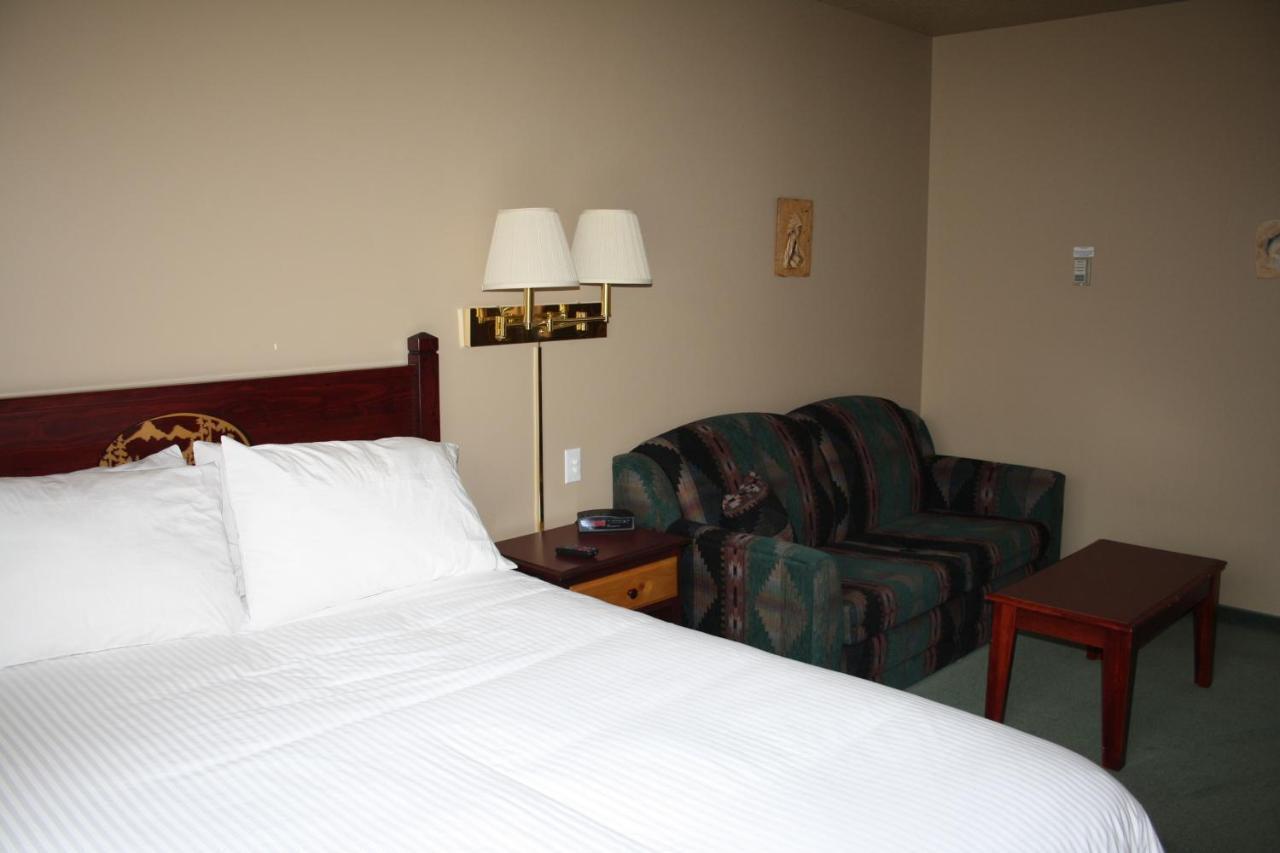Waterton Lakes Lodge Resort מראה חיצוני תמונה