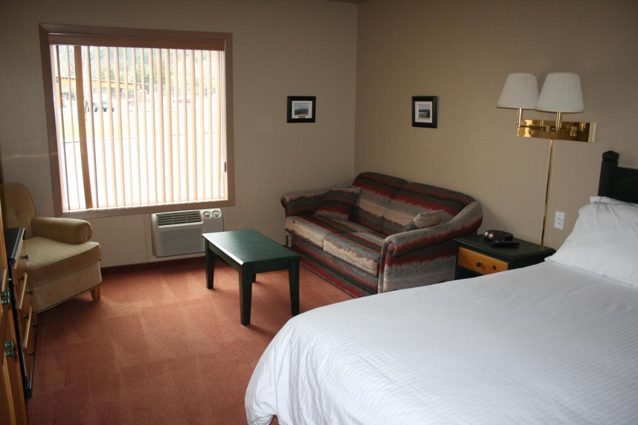 Waterton Lakes Lodge Resort מראה חיצוני תמונה